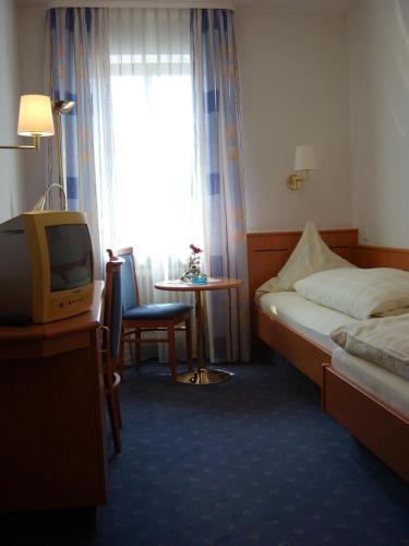 Hotel-Landgasthof Schuster in Greding Hotel-Landgasthof Schuster in Greding