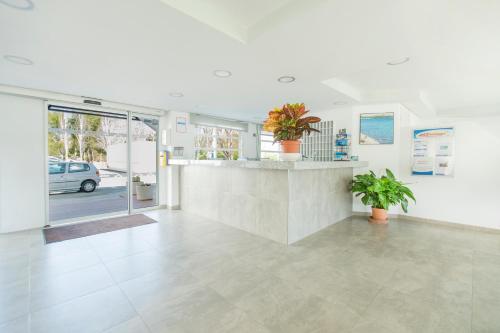 ล็อบบี้, Apartamentos Habitat in ปวยร์โต โปเยนซา / โปเยนซา ล็อบบี้, Apartamentos Habitat in ปวยร์โต โปเยนซา / โปเยนซา