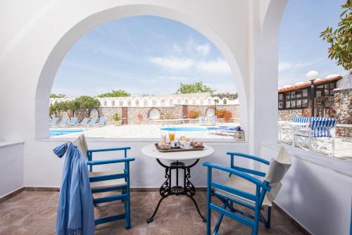 Hotel Olympia in Santorini Hotel Olympia in Santorini