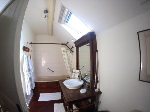 Bathroom, Clos de la Rose in Rebais Bathroom, Clos de la Rose in Rebais