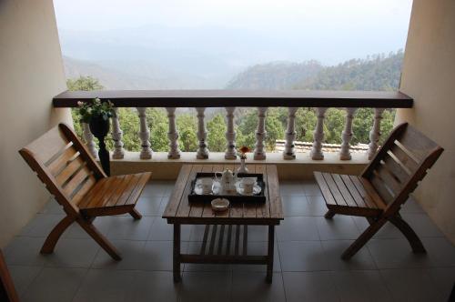 Tree of Life Grand Oak Manor, Binsar Wildlife Sanctuary in 알모라 Tree of Life Grand Oak Manor, Binsar Wildlife Sanctuary in 알모라