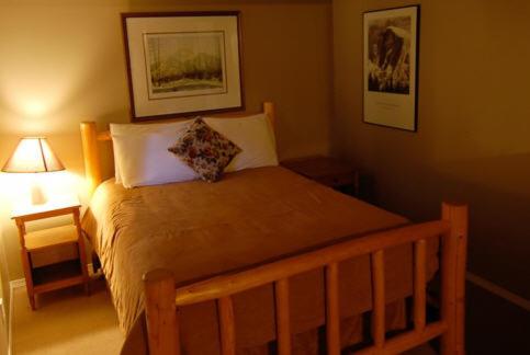Charlie's Guesthouse in Field (BC) Charlie's Guesthouse in Field (BC)