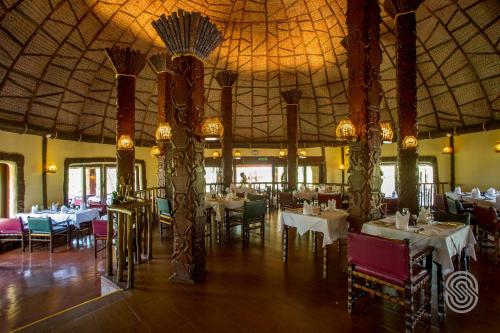 Restaurante, Serengeti Serena Safari Lodge in Serengeti Restaurante, Serengeti Serena Safari Lodge in Serengeti
