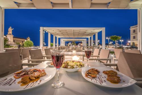 Comida y bebida, Phoenix Hotel in Zakynthos Island Comida y bebida, Phoenix Hotel in Zakynthos Island