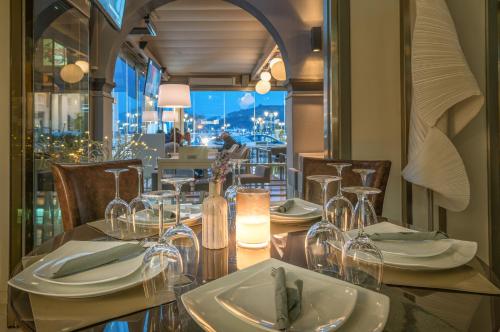 مطعم, فندق فينيكس (Phoenix Hotel) in زاكينزوس ايلاند مطعم, فندق فينيكس (Phoenix Hotel) in زاكينزوس ايلاند