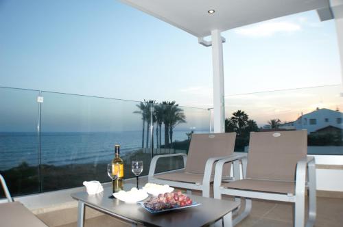 Erkély/terasz, Periyiali Beach Sunset Suite A7 in Perivolia Erkély/terasz, Periyiali Beach Sunset Suite A7 in Perivolia