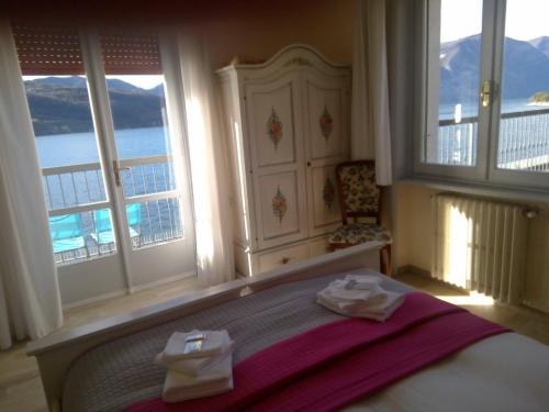 Albergo Motta in Sale Marasino Albergo Motta in Sale Marasino