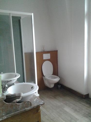 Ванна кімната, Gery Art Gallery in Намюр Ванна кімната, Gery Art Gallery in Намюр