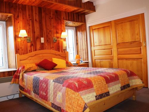 This photo about Au Pont de Raffiny shared on HyHotel.com