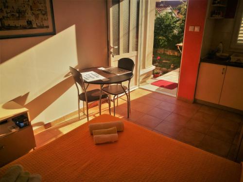 Hotel Garden Studios