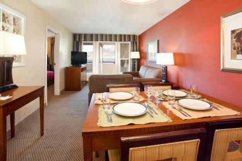Fasilitas, Holiday Inn Hotel & Suites Osoyoos By IHG in Osoyoos (BC) Fasilitas, Holiday Inn Hotel & Suites Osoyoos By IHG in Osoyoos (BC)