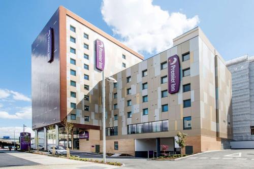 This photo about Premier Inn London Brentford shared on HyHotel.com