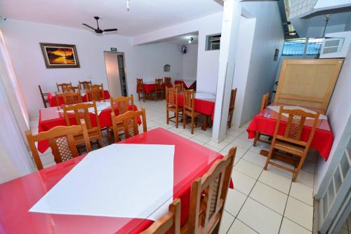 Food and beverages, Manhattan Hotel in Jardim Roma Food and beverages, Manhattan Hotel in Jardim Roma