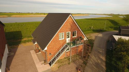 Exterior view, Ferienhaus-Hemmerdeich in Oldenswort Exterior view, Ferienhaus-Hemmerdeich in Oldenswort