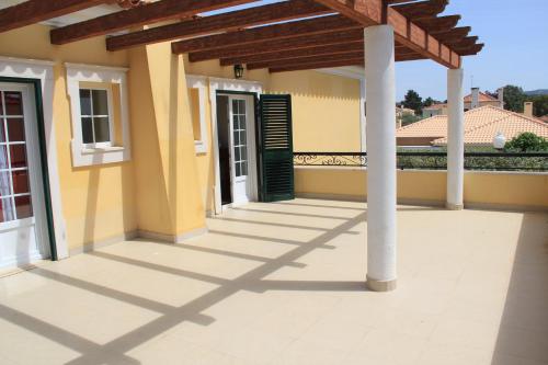 Spacious Villa in Azeitao (with private pool) in อะเซเตา Spacious Villa in Azeitao (with private pool) in อะเซเตา