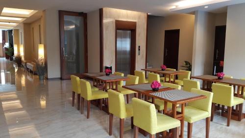 Restaurant, BiZ@ Hotel in Ambon Restaurant, BiZ@ Hotel in Ambon