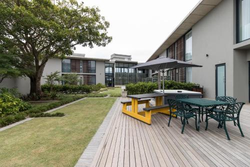 מרפסת, Royal St Andrews Hotel Spa and Conference Centre in פורט אלפרד מרפסת, Royal St Andrews Hotel Spa and Conference Centre in פורט אלפרד