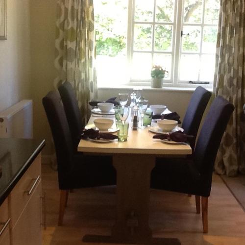 Gardeners Cottage in Crudwell Gardeners Cottage in Crudwell