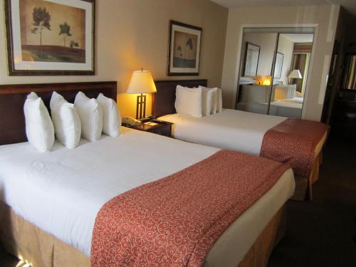 This photo about Red Pine Inn & Conference Centre shared on HyHotel.com