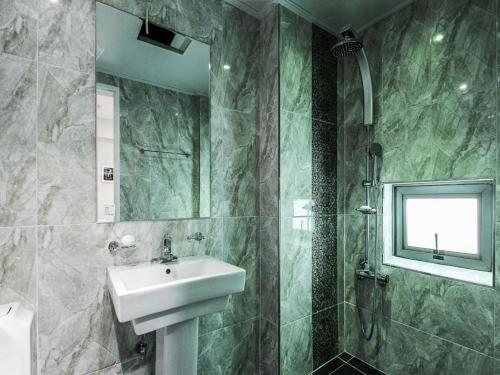 This photo about 6th Motel shared on HyHotel.com