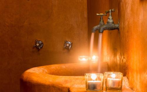 Fürdőszoba, The Riad - Adults Only in Tarifa Fürdőszoba, The Riad - Adults Only in Tarifa