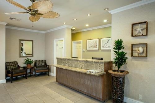 Lobby, Pacific Shores Inn in Pacific Beach Lobby, Pacific Shores Inn in Pacific Beach
