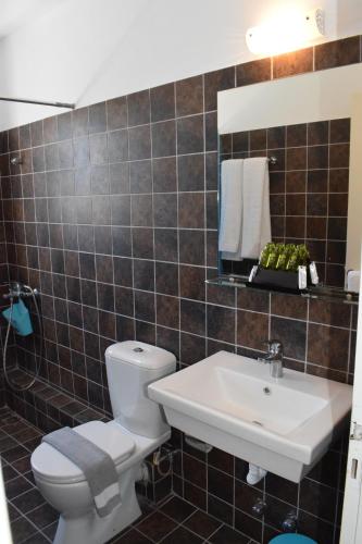 This photo about Vari Beach Hotel shared on HyHotel.com