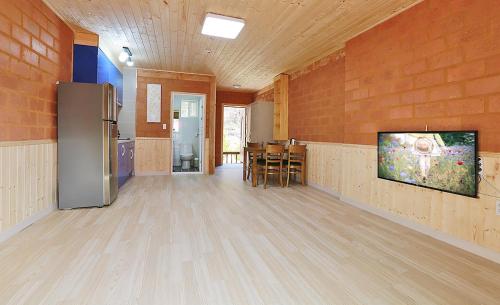 This photo about Rainbow Hwangto Pension shared on HyHotel.com