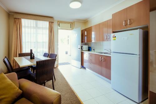مطبخ, كلوب موتور إن (Club Motor Inn) in Narrabri مطبخ, كلوب موتور إن (Club Motor Inn) in Narrabri