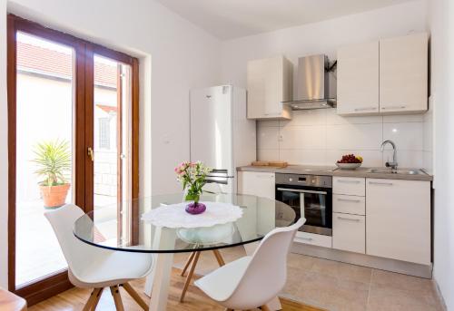 Apartment Luka Hotel