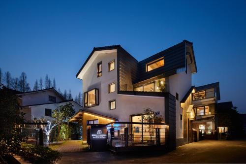 Hangzhou West lake Yi Shu Hotel, Hangzhou Hangzhou West lake Yi Shu Hotel, Hangzhou