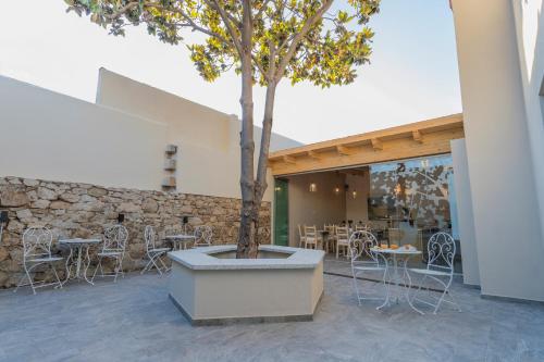 Garden, LES SUITES MAGNOLIA in Olbia Garden, LES SUITES MAGNOLIA in Olbia