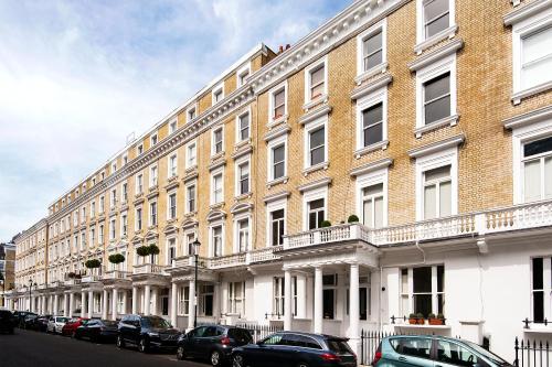 This photo about The Chelsea Harcourt Lodge shared on HyHotel.com