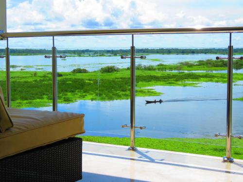 ระเบียง/ชานเรือน, Boulevard 251 Riverside Apartments in อิกิโตส ระเบียง/ชานเรือน, Boulevard 251 Riverside Apartments in อิกิโตส