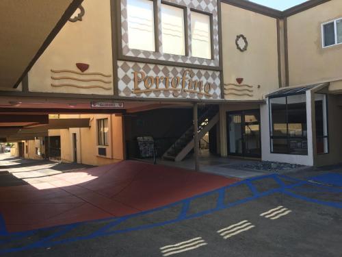 Hotel Portofino Beach Inn - Encinitas