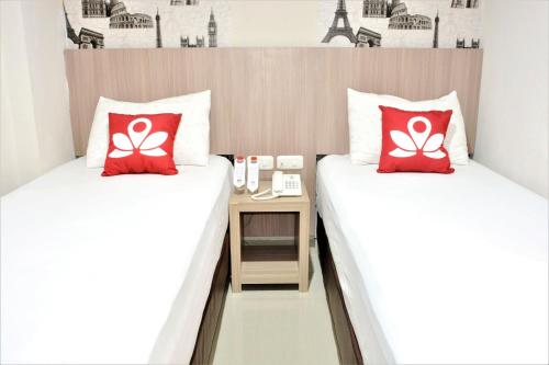 This photo about ZEN Rooms Basic Pegangsaan Kelapa Gading shared on HyHotel.com