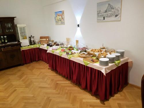 Food and beverages, Hotel Garni zum Goldenen Ring in Quedlinburg Food and beverages, Hotel Garni zum Goldenen Ring in Quedlinburg