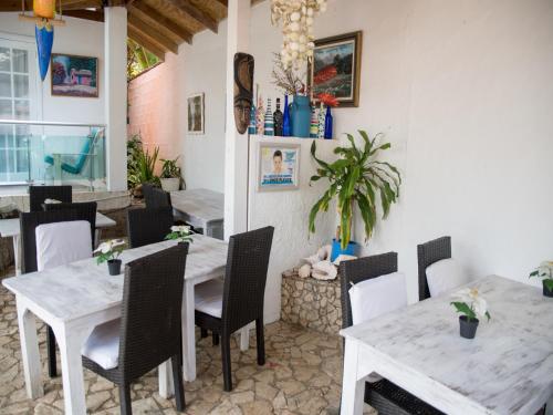 Facilities, Hotel Neptuno Refugio in Boca Chica Facilities, Hotel Neptuno Refugio in Boca Chica