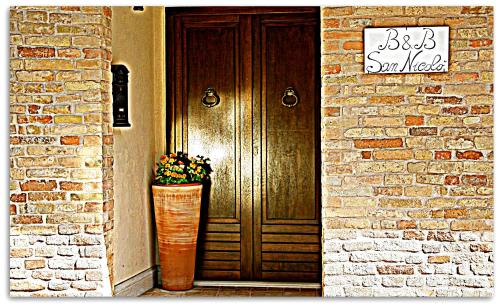Entrance, B&B San Nicolo in Montegiorgio Entrance, B&B San Nicolo in Montegiorgio