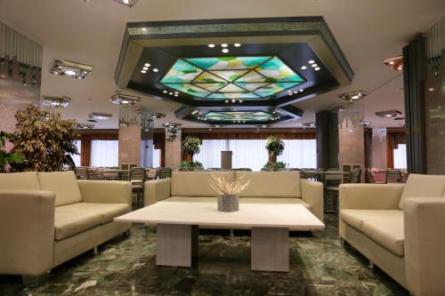 ห้องส่วนกลางสำหรับนั่งเล่น/ดูทีวี, Xenophon Hotel in คิเพรียดู ห้องส่วนกลางสำหรับนั่งเล่น/ดูทีวี, Xenophon Hotel in คิเพรียดู