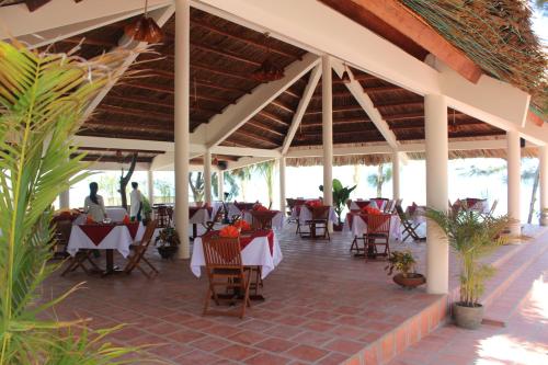 Restaurant, GM Doc Let Beach Resort and Spa in Ninh Van Bay Restaurant, GM Doc Let Beach Resort and Spa in Ninh Van Bay