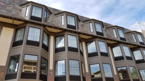 Uitzicht, Chelsea Inn near Fort Point Uitzicht, Chelsea Inn near Fort Point