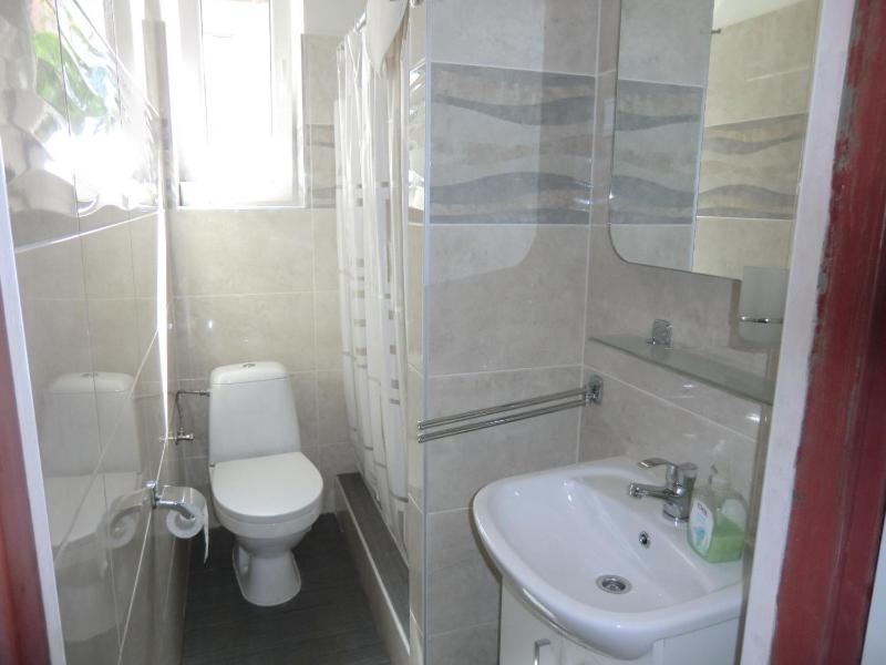 Triple Room with External Private Bathroom image 2