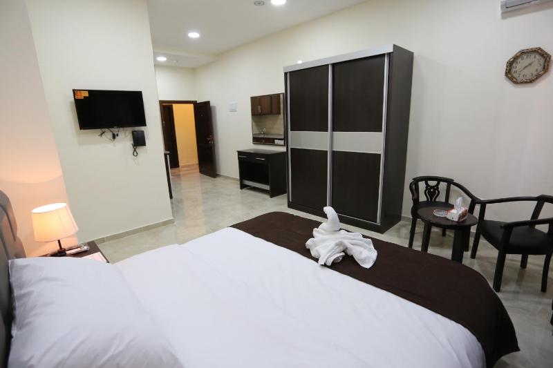 Double Room image 4
