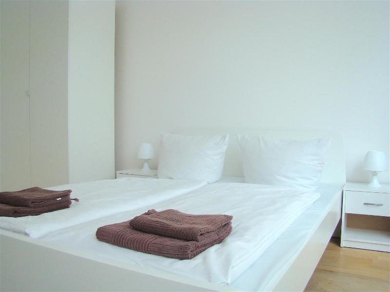 Double or Twin Room with Shared Bathroom image 3