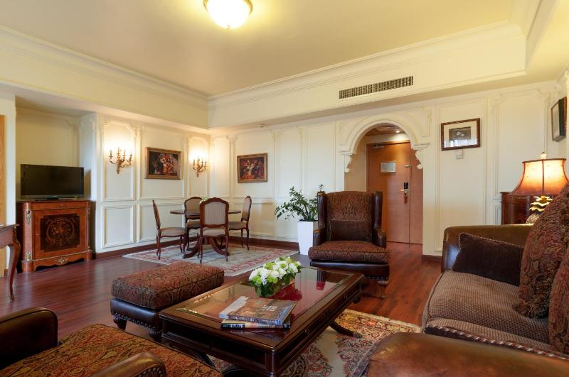 Diplomatic Suite With Balcony image 4