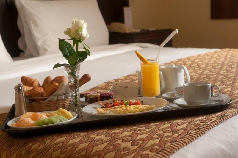 Business Suite with Balcony image 3