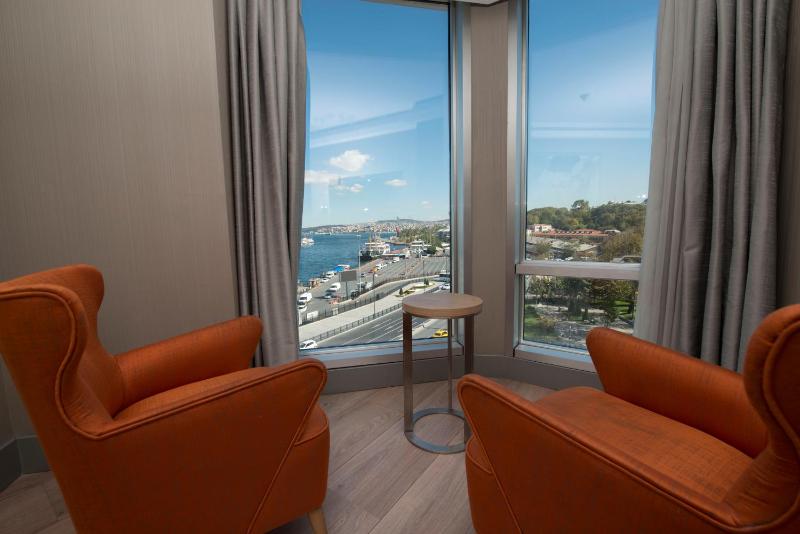 King Suite with Sea View image 2