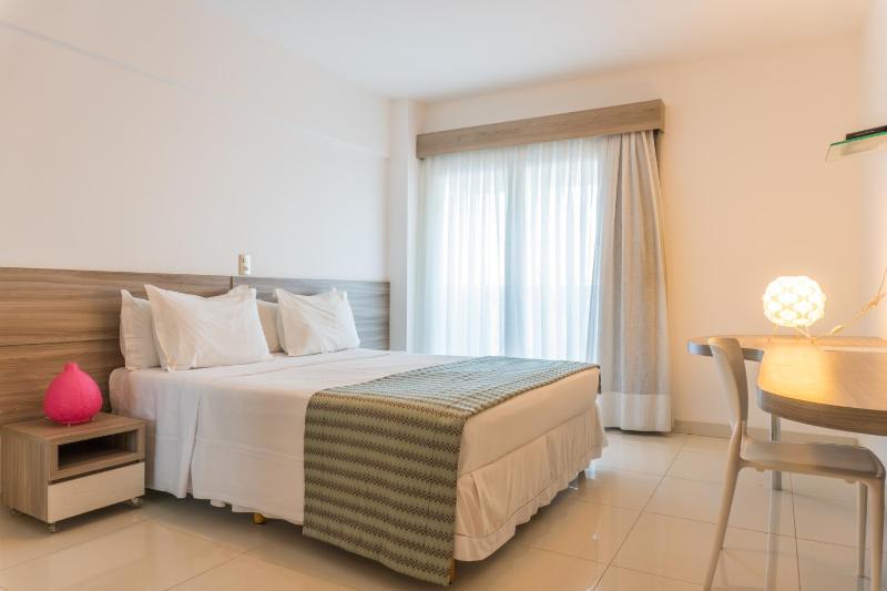 Superior Room with Balcony and Front Sea View image 3