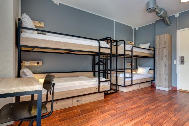 Bed in 6-Bed Mixed Dormitory Room image 2